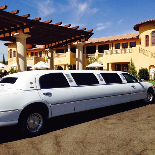Corby Lincoln Town Limo Hire